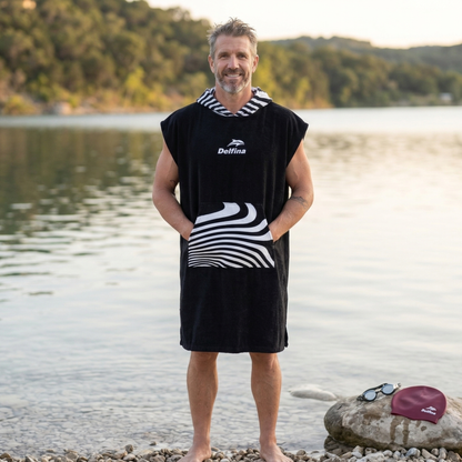 HOODED PONCHO TOWEL: FLOW BLACK
